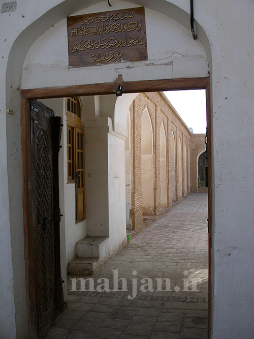 ورودی مسجد جامع، عکس از: حمیدرضا خزاعی ورودی مسجد جامع، عکس از: حمیدرضا خزاعی